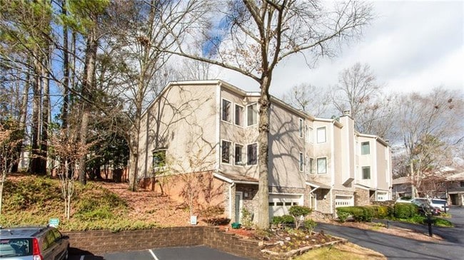 Building Photo - 24 Basswood Cir NE