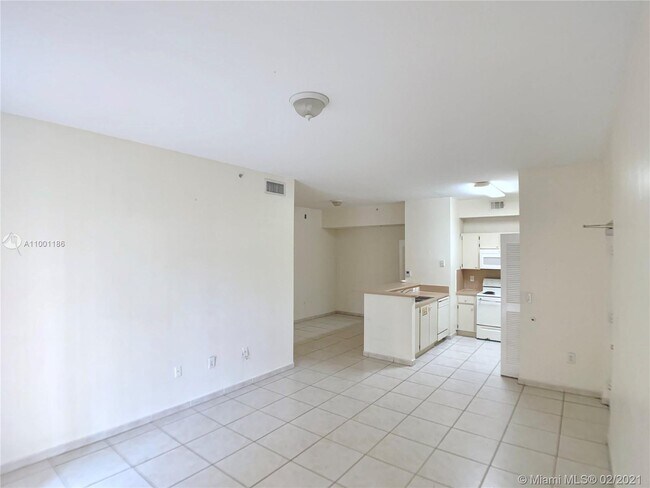 Foto del edificio - 7280 NW 114th Ave