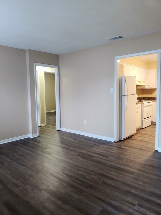 Foto del edificio - 1611 Palmyra Rd