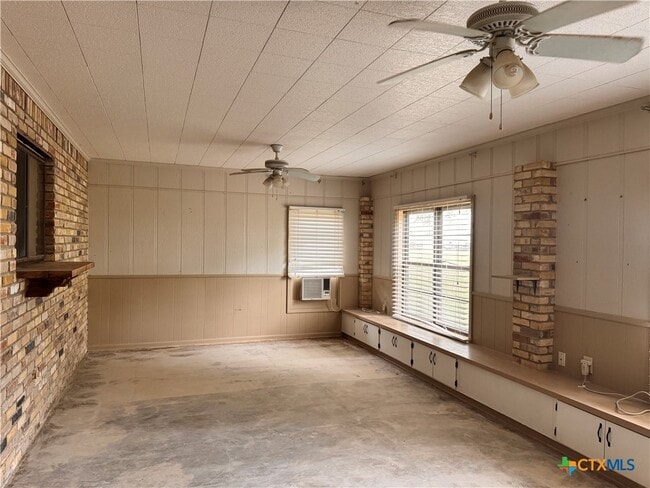 Building Photo - 1305 Link Rd