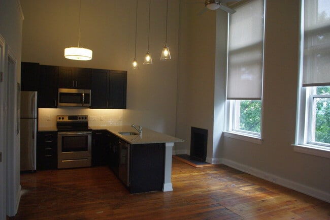 Unit 209 - 1 N 3rd St