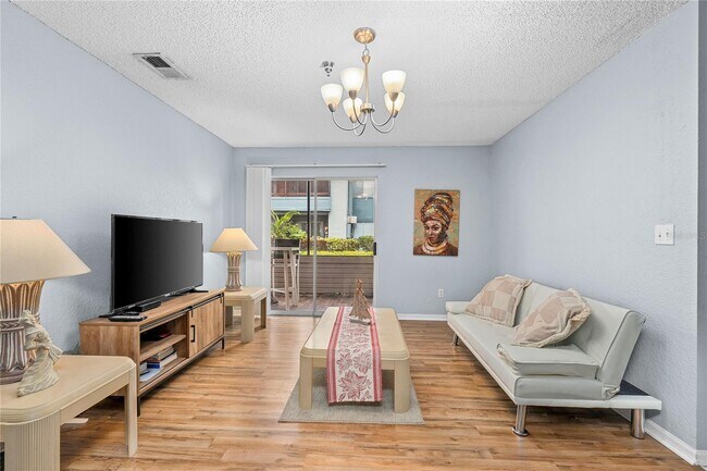 Foto del edificio - 10265 Gandy Blvd N