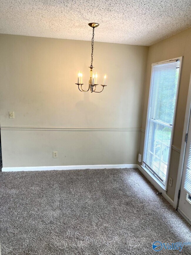 6201 Friar Tuck Dr NW Unit C, Huntsville, AL 35806 Room for Rent in Huntsville, AL