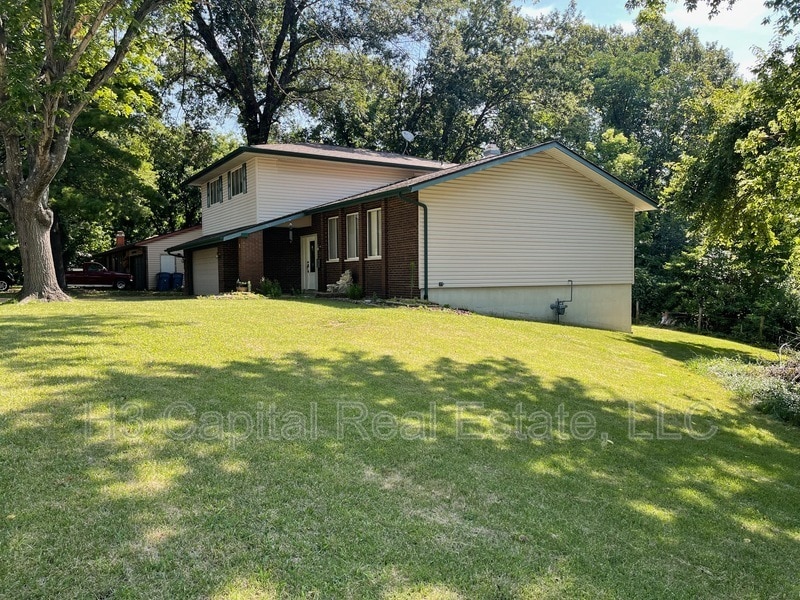 2 Scotchpine St, Collinsville, IL 62234 House Rental in Collinsville