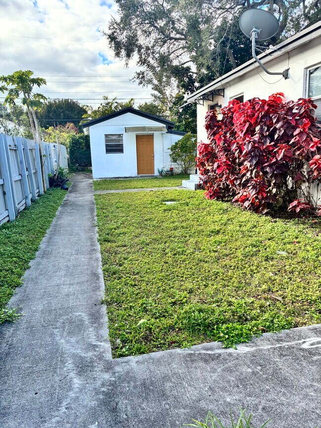 Foto del edificio - 6334 SW 35th St