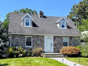 Building Photo - 2100 Hillside Ave