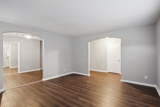 Foto del edificio - Large 3BR/2BA Near Downtown Savannah Home For Rent