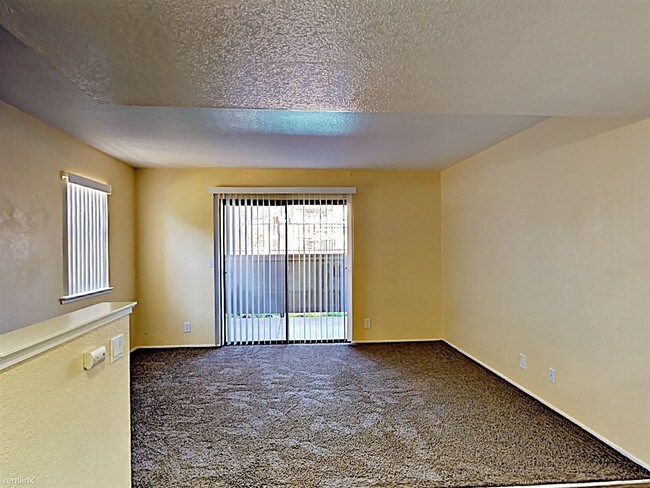 Building Photo - 4930 College Oak Dr