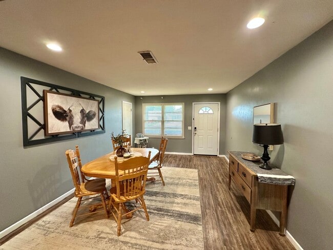 Foto del edificio - Sunlight, Style & So Much Space — Central ...