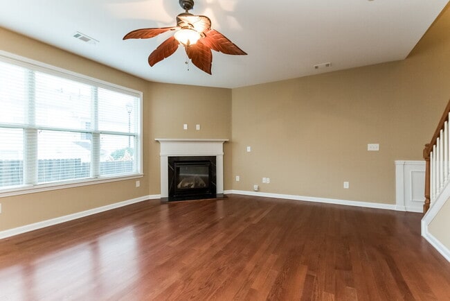 Building Photo - 234 Cavendar Way