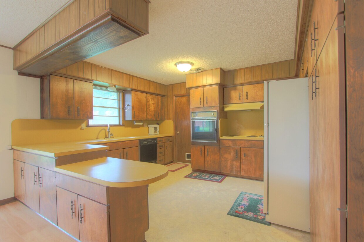 335 Carlson Cir, Buchanan Dam, TX 78609 House Rental in Buchanan Dam