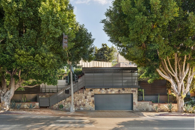 Building Photo - 846 Silver Lake Blvd