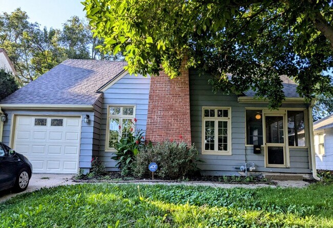 Exterior - 3229 Renick St