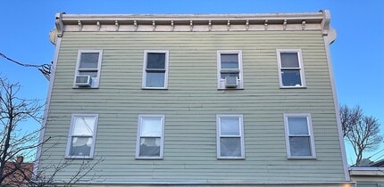 Building Photo - 228 Sumner St
