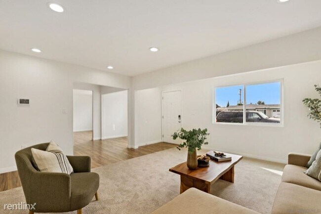 Building Photo - 3 br, 2 bath House - 875 Jefferson Ave