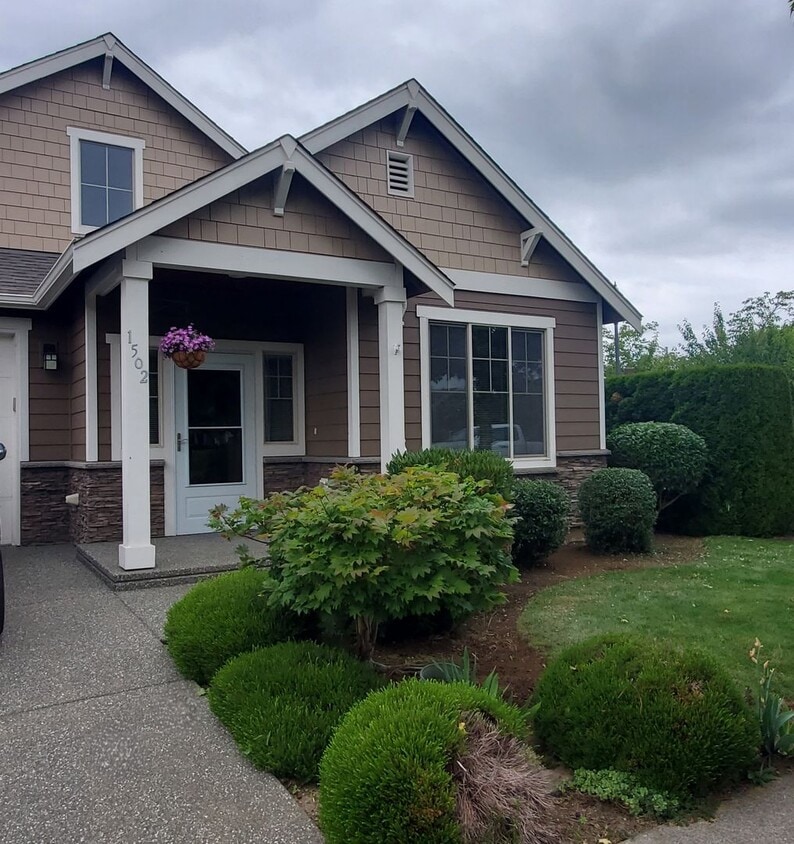 Primary Photo - Must see 3 Bedroom 2 Bath Home for Rent, 5...
