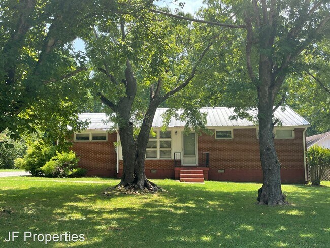 Building Photo - 3 br, 1 bath House - 1007 Brookfield Dr