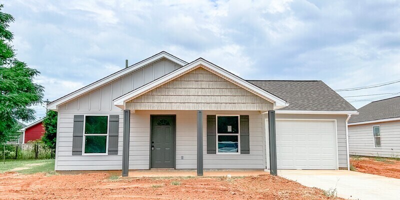Primary Photo - 2425 3rd Ave
