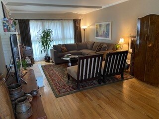 Foto del edificio - 5407 Woodman Ave