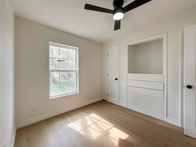 Building Photo - 411 Ave A