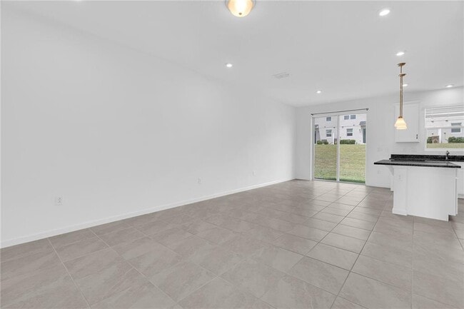 Foto del edificio - 1160 Lakeshore Breeze Pl