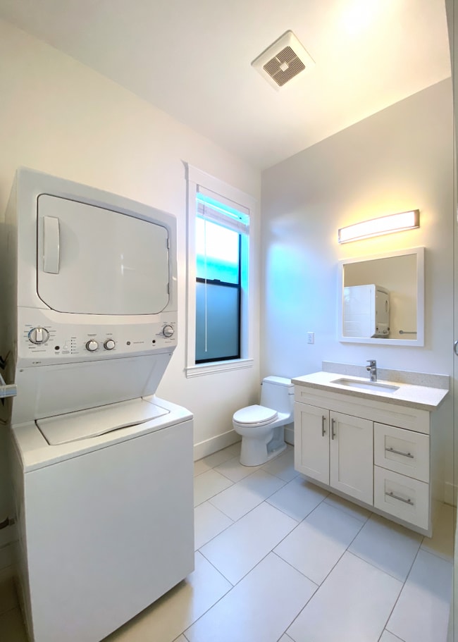 Building Photo - 2 bedroom in San Francisco CA 94115
