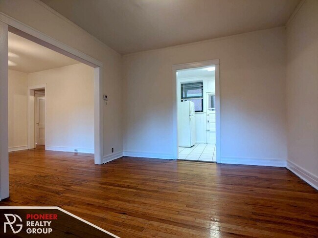 Foto del edificio - 813 W Waveland Ave