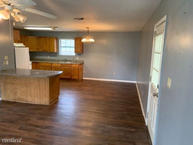 Building Photo - 3 br, 2 bath House - 2910 N 5th Ave