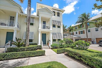 Building Photo - 1522 Limetree Bay Ave