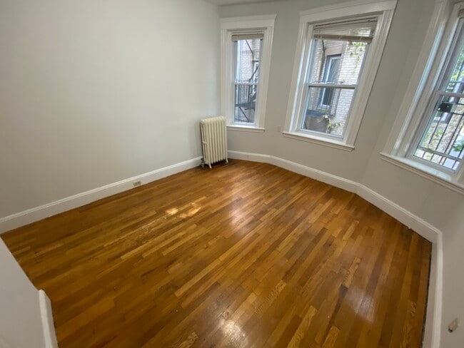 Building Photo - 32 Worthington St