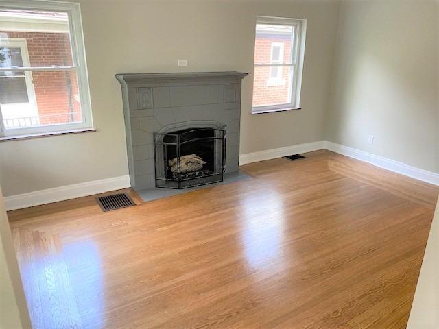 Building Photo - 3164 Mozart Ave