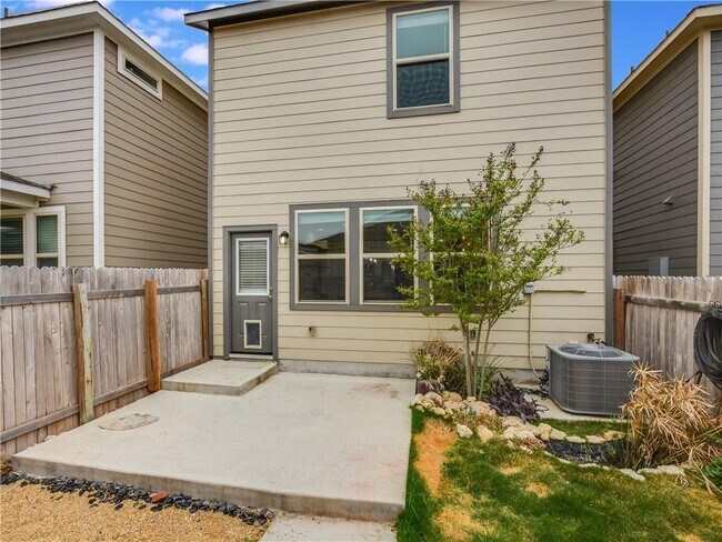 Foto del edificio - 1756 Yaupon Grove Ln