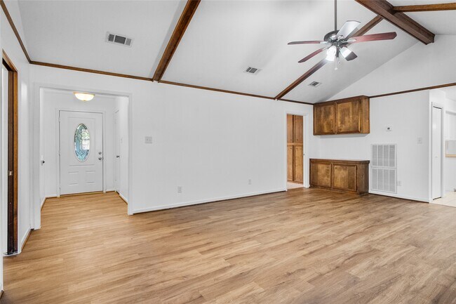 Building Photo - 59 Artesian Oaks Dr