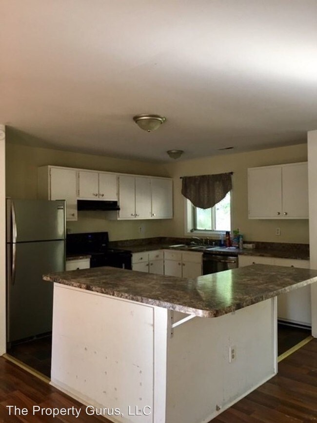 Building Photo - 3 br, 2 bath House - 10342 Ridgerun Rd.