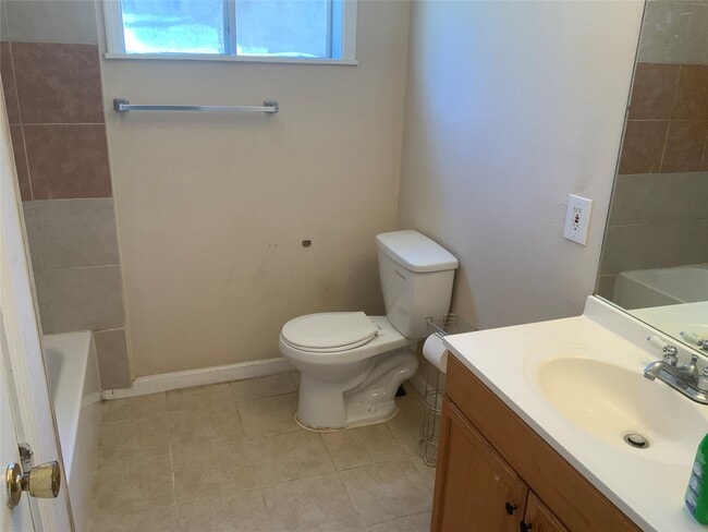 Building Photo - 4906 Monteith Dr