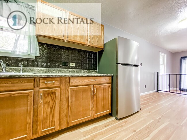 Foto del edificio - Completely Renovated 1 Bed 1 Bath House