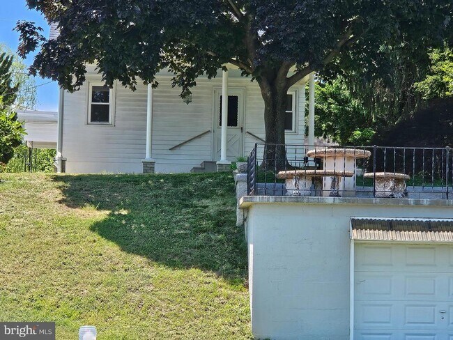 Foto del edificio - 178 Kingston Park Ln E