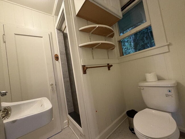 Photo - To register for the showing time below, note the 4 digit code: 5714 and click "APPLY NOW."(mobile... House