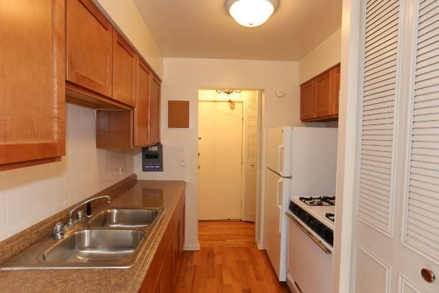 Building Photo - 503 W Briar Pl