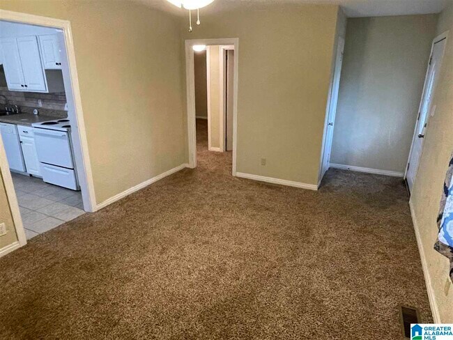 Building Photo - 128 Phillips Cir