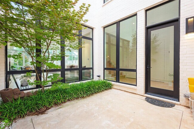 Photo - Elegant Townhome with Private Backyard Oasis