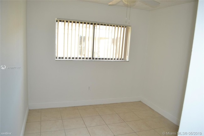 Building Photo - 3 br, 2 bath  - 7429 SW 152nd Ave