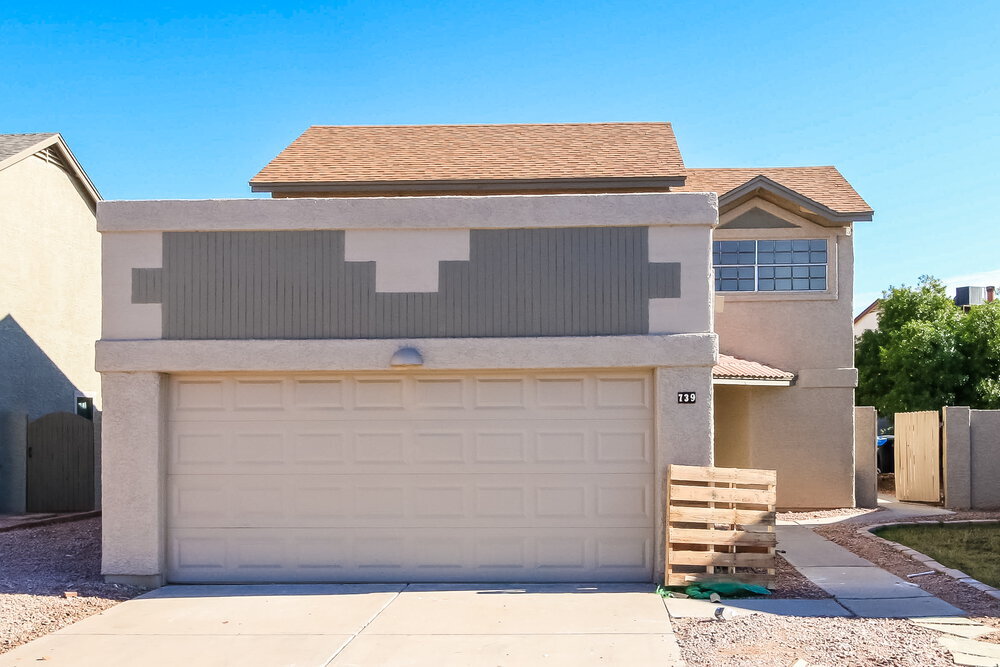 Primary Photo - 739 N Valencia Pl