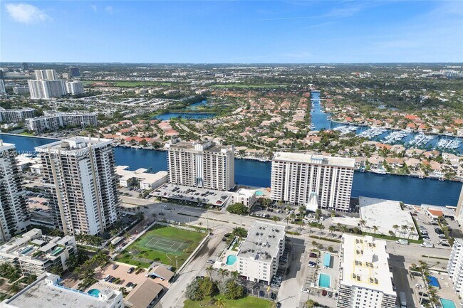 Foto del edificio - 1600 S Ocean Dr