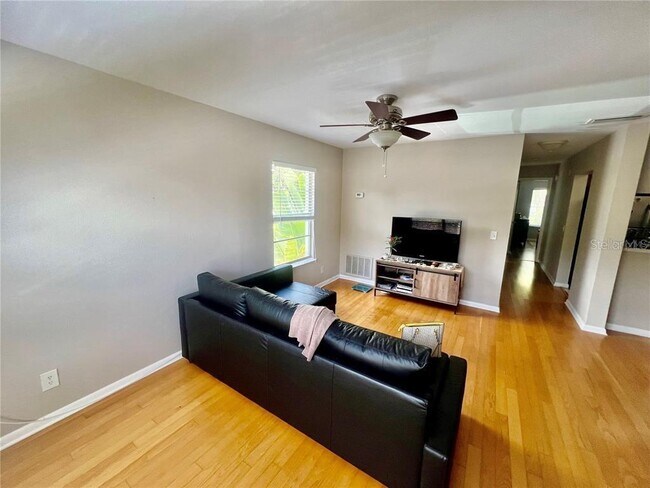 Foto del edificio - 5440 S MacDill Ave