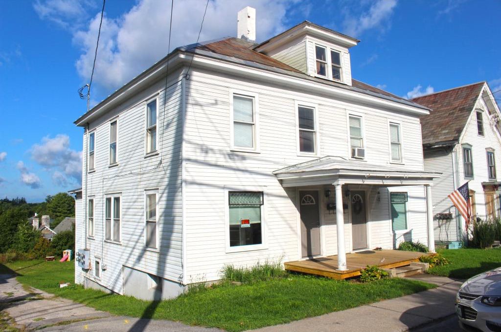 Primary Photo - 38 N Pleasant St