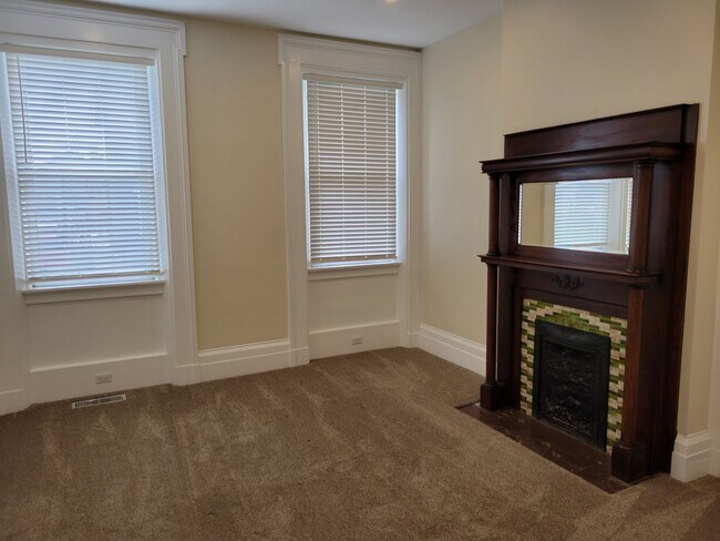 Master bedroom - 240 W Vine St