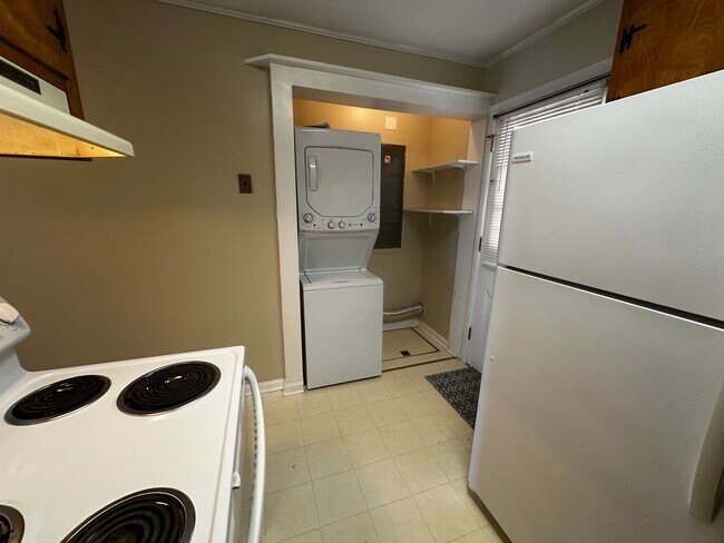 Building Photo - Small Connected Apt. For Rent by Broker