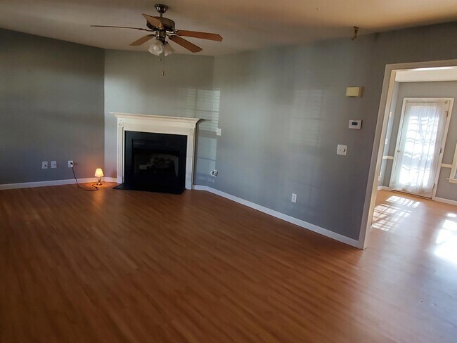 Building Photo - 6868 Salem Quarter Rd