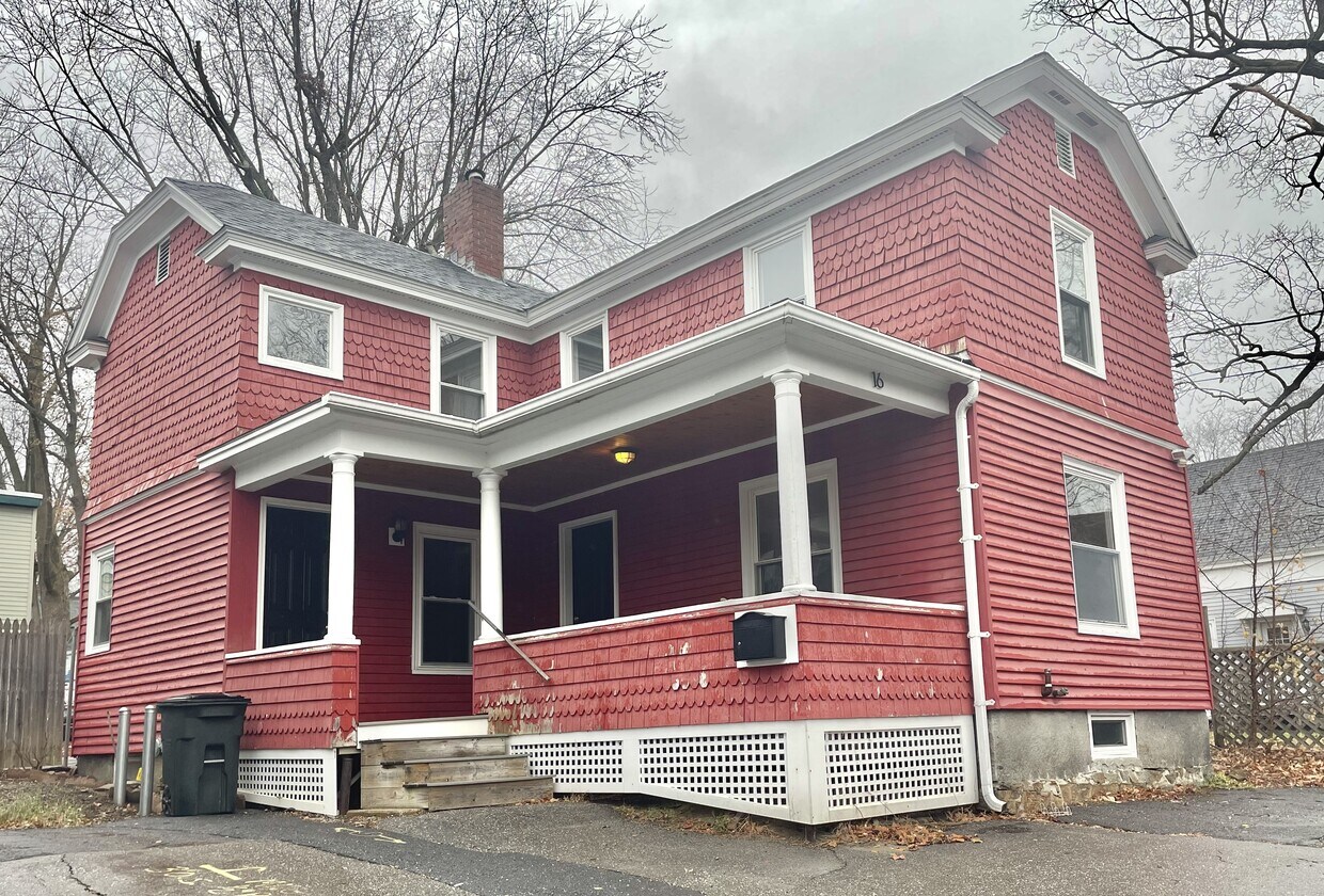 16 Chapel St, Augusta, ME 04330 House for Rent in Augusta, ME